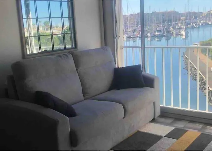 Agde : Appartement Vue Sur Le Port